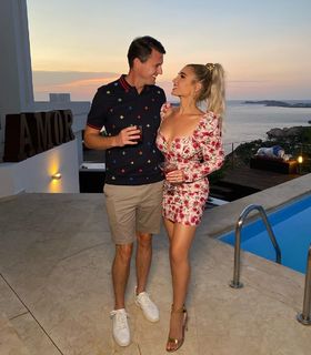 Billie Faiers feet photo thumbnail