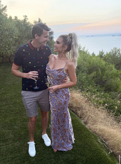 Billie Faiers feet photo thumbnail