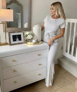 Billie Faiers feet photo thumbnail