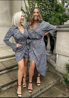 Billie Faiers feet photo thumbnail