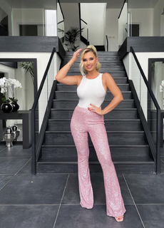 Billie Faiers feet photo thumbnail
