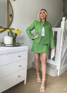 Billie Faiers feet photo thumbnail