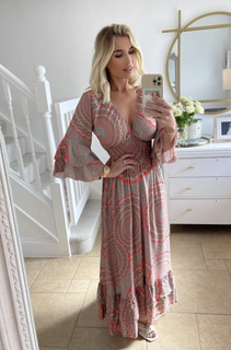 Billie Faiers feet photo thumbnail