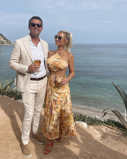 Billie Faiers feet photo thumbnail