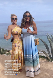 Billie Faiers feet photo thumbnail