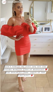 Billie Faiers feet photo thumbnail