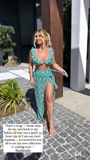Billie Faiers feet photo thumbnail