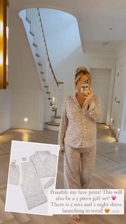 Billie Faiers feet photo thumbnail