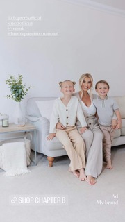 Billie Faiers feet photo thumbnail