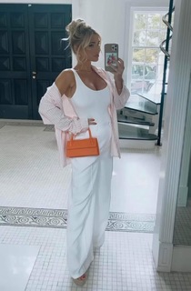 Billie Faiers feet photo thumbnail