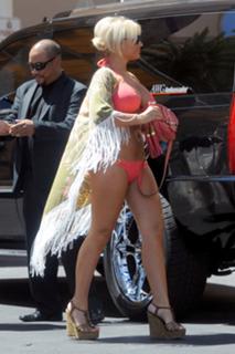 Billie Faiers feet photo thumbnail