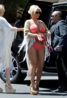 Billie Faiers feet photo thumbnail