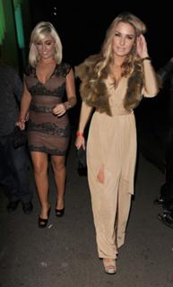 Billie Faiers feet photo thumbnail