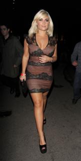 Billie Faiers feet photo thumbnail