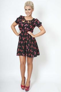 Billie Faiers feet photo thumbnail