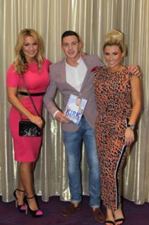 Billie Faiers feet photo thumbnail
