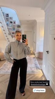 Billie Faiers feet photo 6