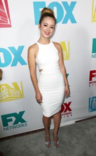 Billie Lourd feet photo thumbnail