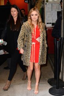 Billie Lourd feet photo thumbnail