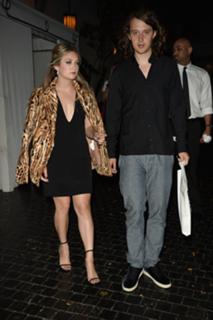 Billie Lourd feet photo thumbnail