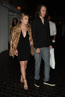 Billie Lourd feet photo thumbnail