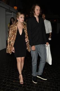 Billie Lourd feet photo thumbnail