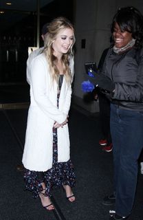 Billie Lourd feet photo thumbnail