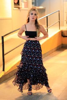 Billie Lourd feet photo thumbnail