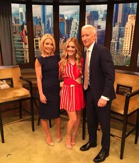 Billie Lourd feet photo thumbnail