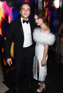 Billie Lourd feet photo thumbnail