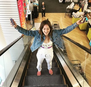 Billie Lourd feet photo thumbnail