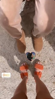 Billie Lourd feet photo thumbnail