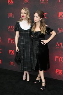 Billie Lourd feet photo thumbnail
