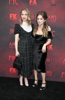 Billie Lourd feet photo thumbnail