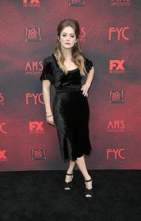 Billie Lourd feet photo thumbnail