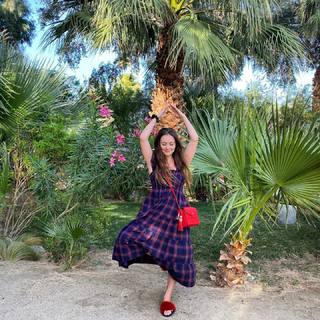 Billie Lourd feet photo thumbnail