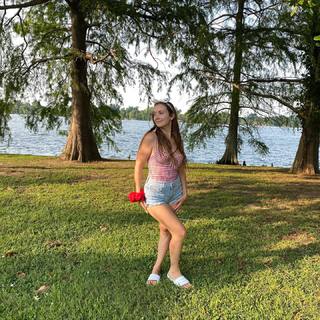 Billie Lourd feet photo thumbnail