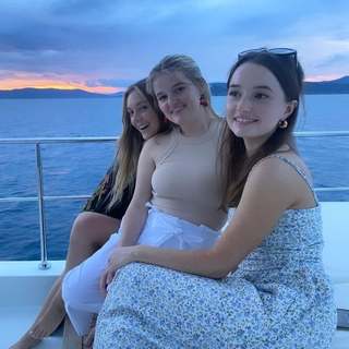 Billie Lourd feet photo thumbnail