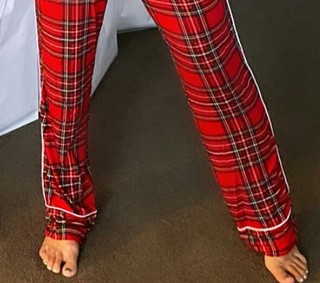 Billie Lourd feet photo thumbnail