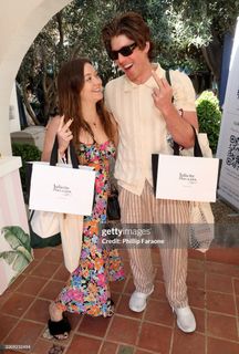 Billie Lourd feet photo thumbnail