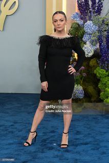 Billie Lourd feet photo 5