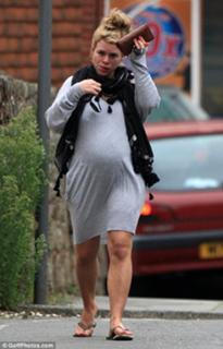 Billie Piper feet photo thumbnail