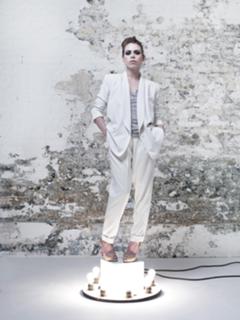 Billie Piper feet photo thumbnail