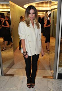 Billie Piper feet photo thumbnail