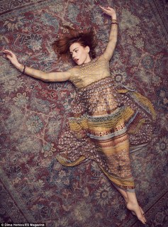 Billie Piper feet photo thumbnail