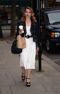 Billie Piper feet photo thumbnail