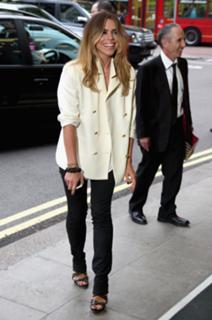 Billie Piper feet photo thumbnail