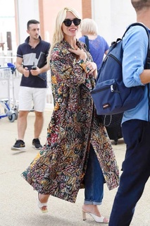 Billie Piper feet photo thumbnail