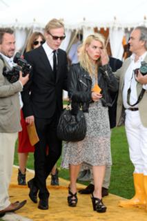 Billie Piper feet photo thumbnail