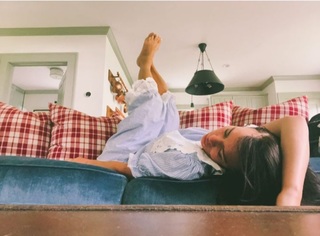 Billie Piper feet photo thumbnail